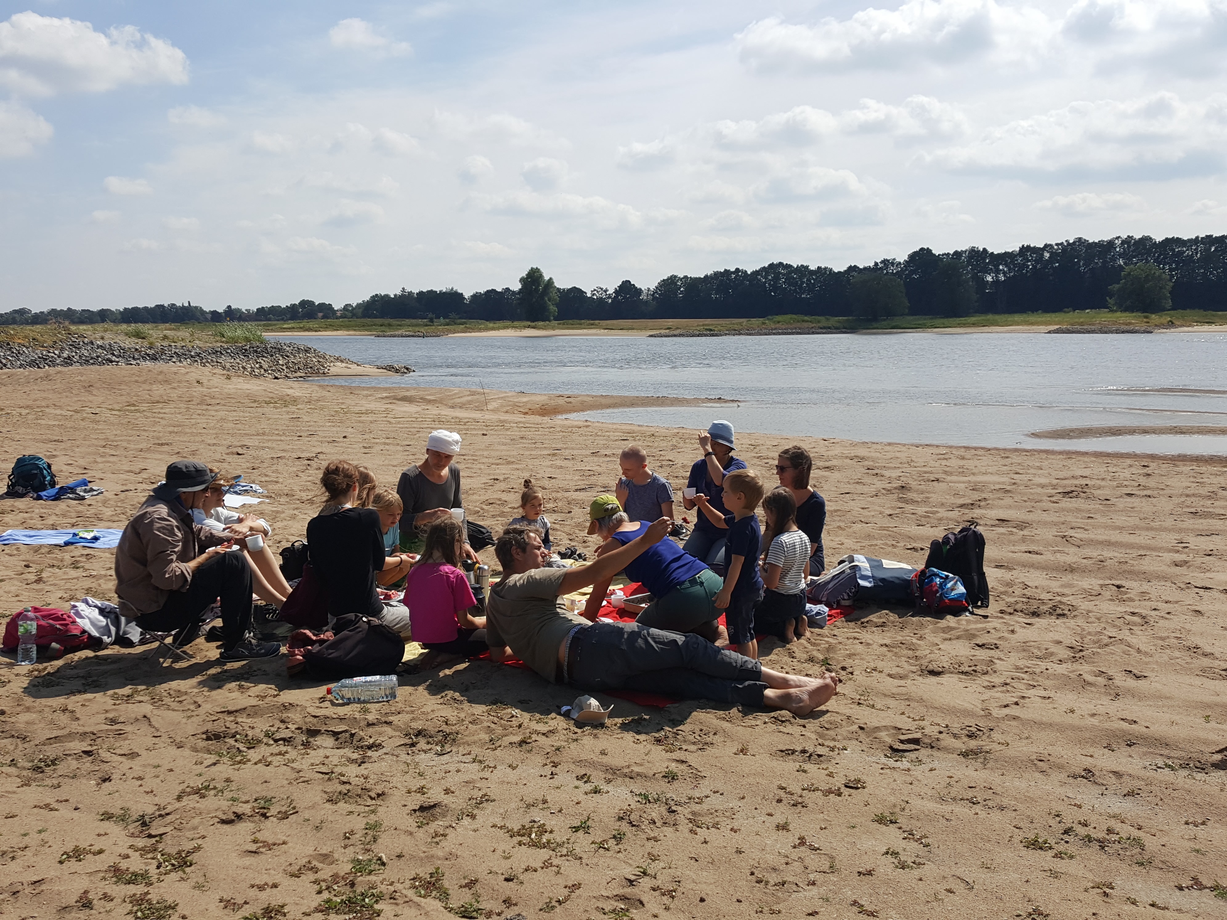 Sommerakademie an der Elbe 2019: Zeichnen und Malen in der Natur